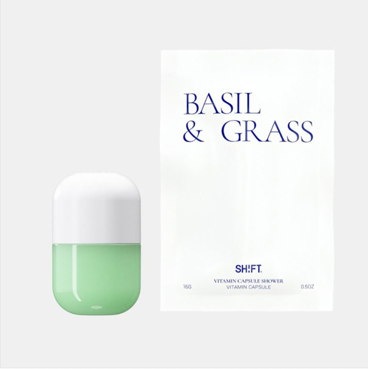 vitamin capsule Basil & Grass